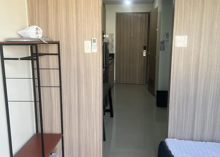 Aparthotel Shore 2 Residences Executive By Jms Manila