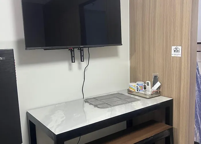 Aparthotel Shore 2 Residences Executive By Jms Manila